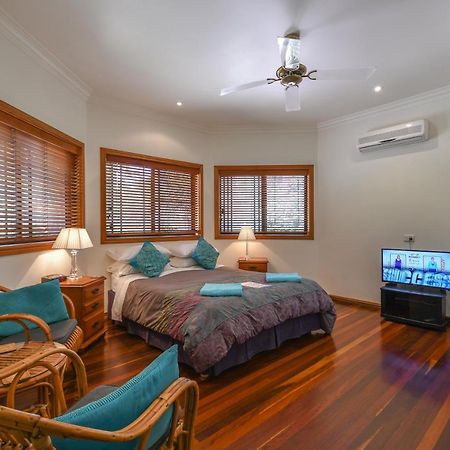 Hibiscus Lodge Bed & Breakfast Wongaling Beach Dış mekan fotoğraf