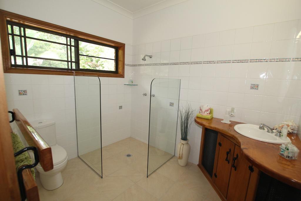Hibiscus Lodge Bed & Breakfast Wongaling Beach Dış mekan fotoğraf