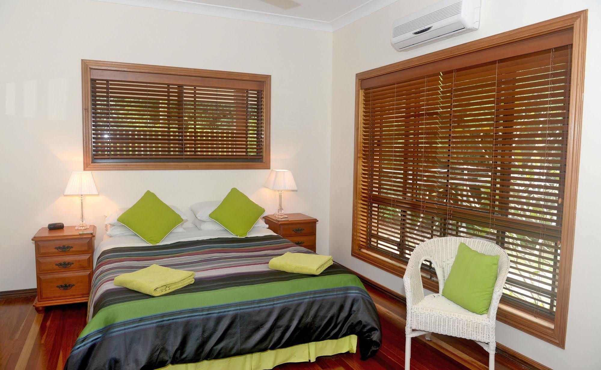 Hibiscus Lodge Bed & Breakfast Wongaling Beach Dış mekan fotoğraf